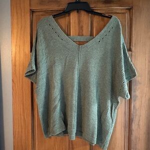 Apt. 9 Green Shrug Poncho Lightweight Knit